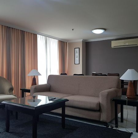 Kristal Hotel Джакарта Экстерьер фото