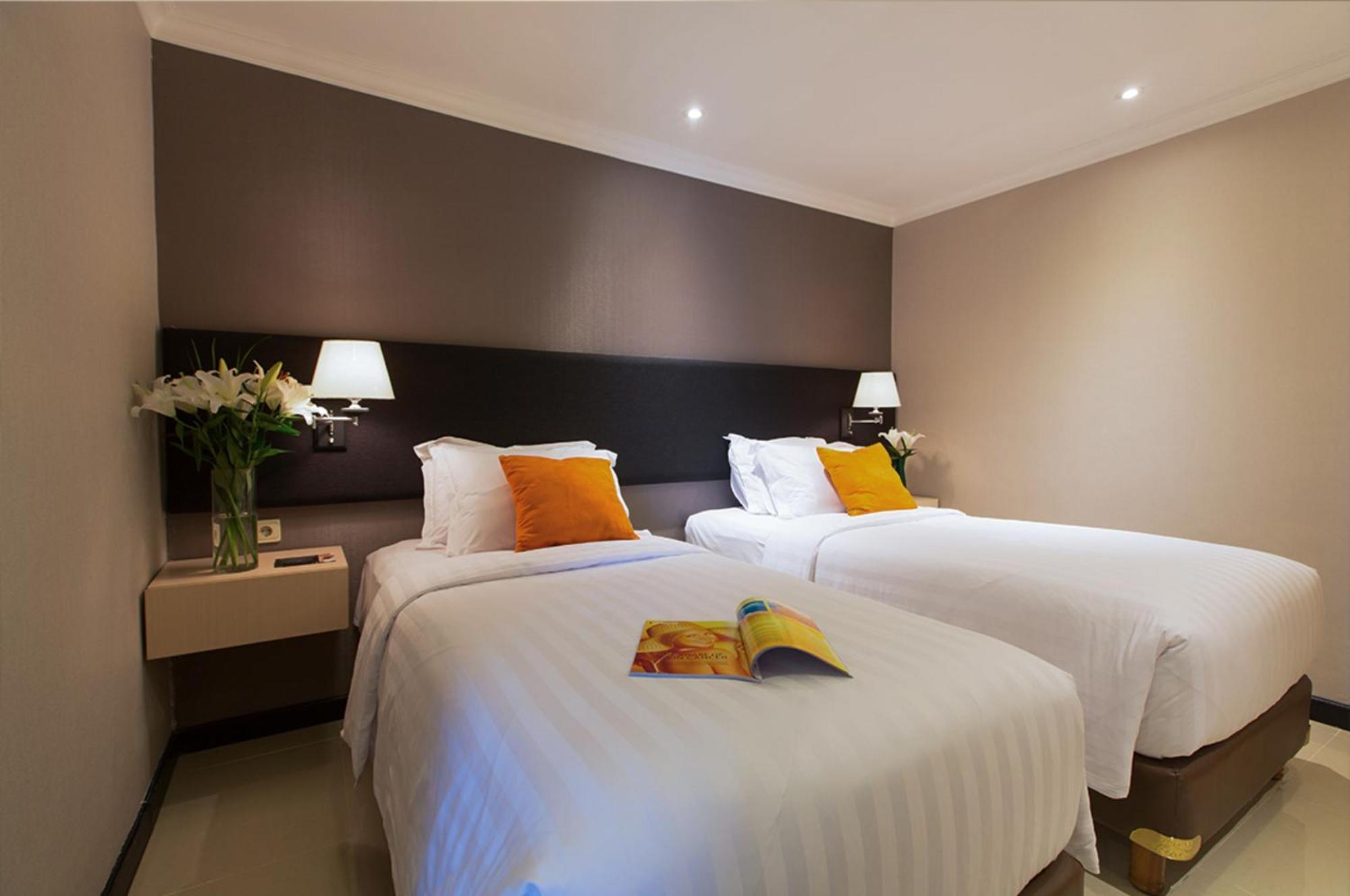 Kristal Hotel Джакарта Экстерьер фото